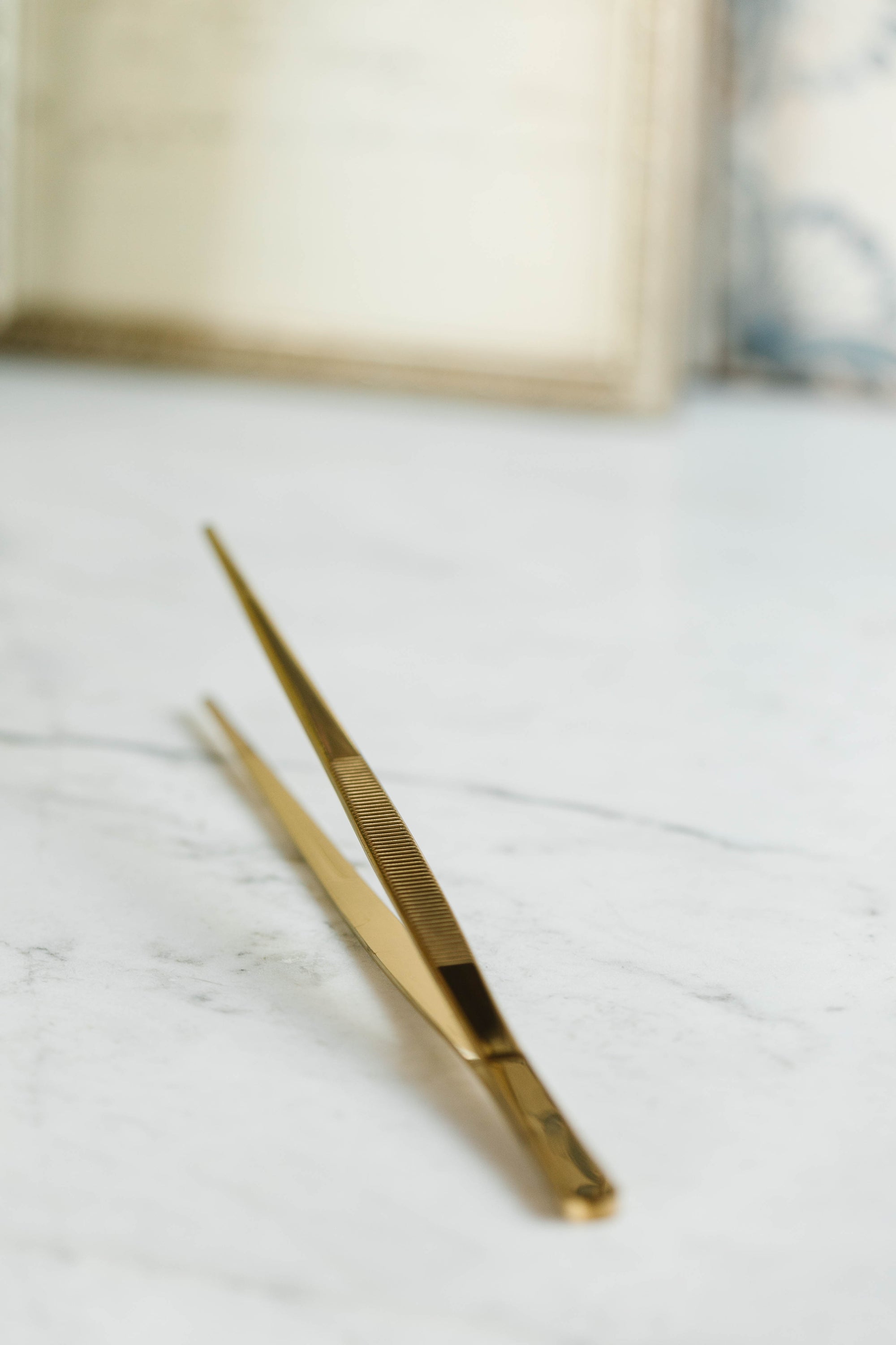 Gold Skinny Tongs