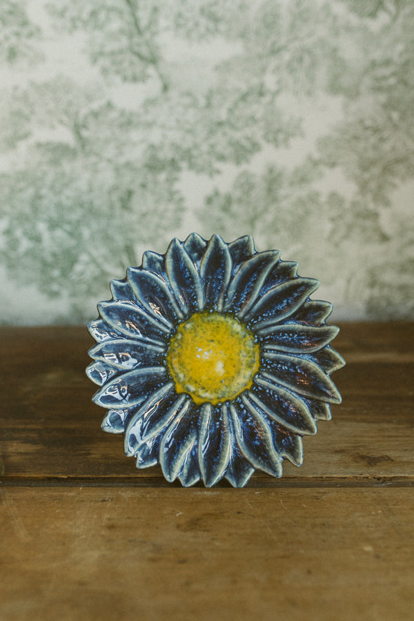 Stoneware Flower Shaped Plate