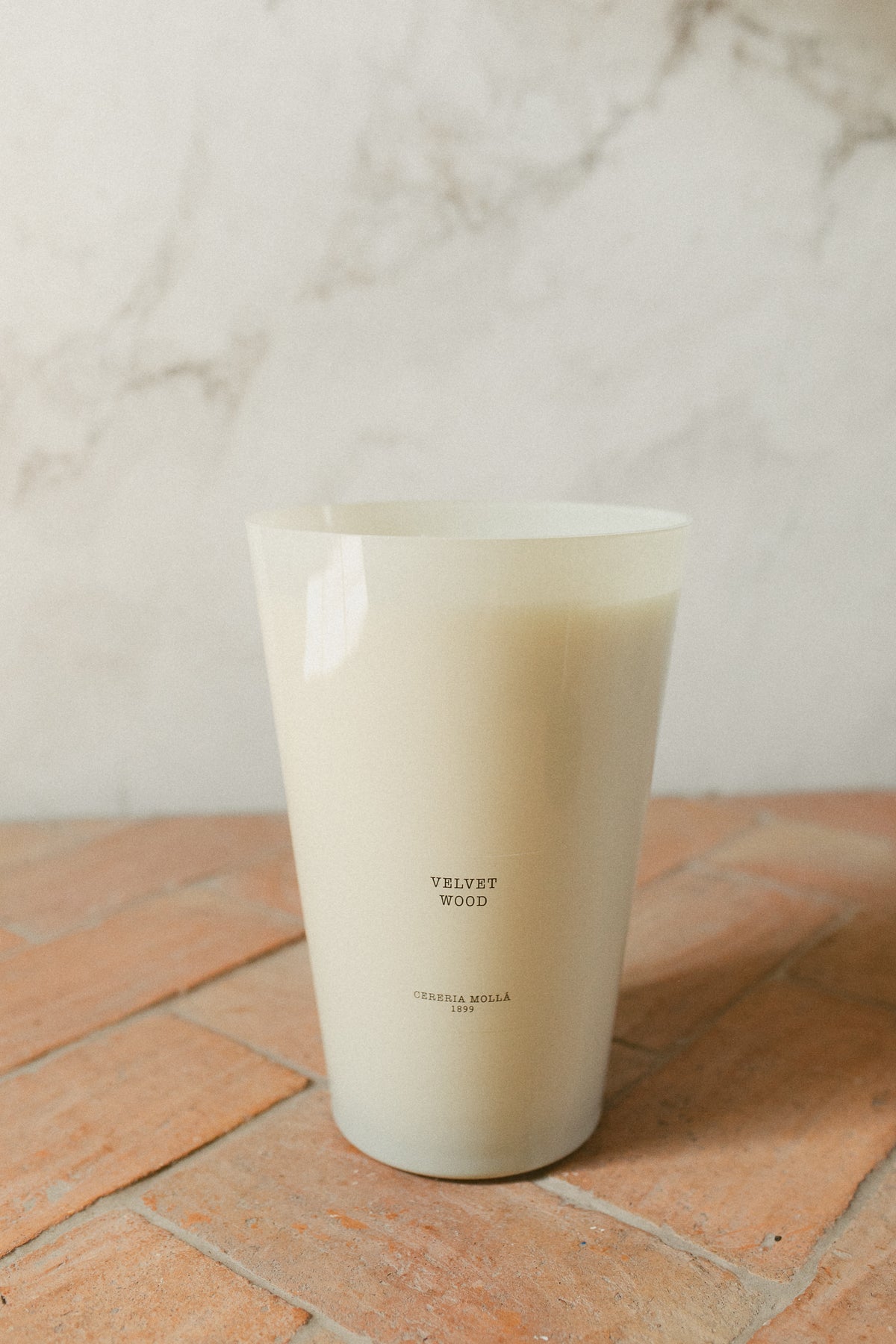 Velvet Wood 7-Wick Candle