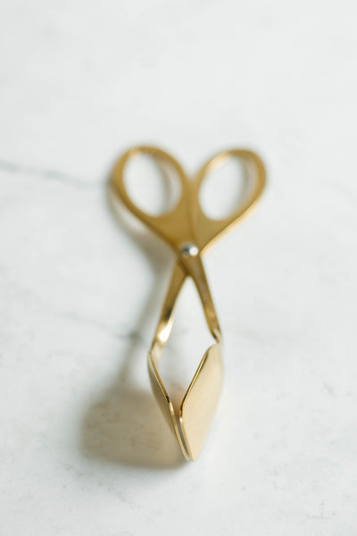 Tongs